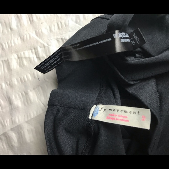 FREE PEOPLE Movement Bright Light Performance Crop Small - Picture 6 of 8